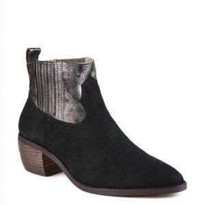 Band of Gypsies Black Pewter Booties 10M